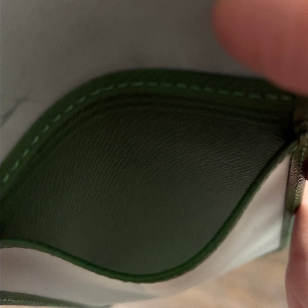 β¨ Louis Vuitton Taiga Green Bifold ID Wallet β Rare Color β¨ - Picture 9 of 12